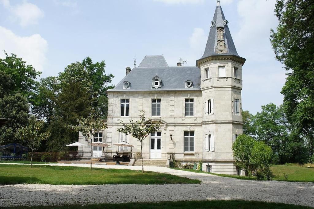 T2 De Charme Dans Un Chateau Layrac Extérieur photo